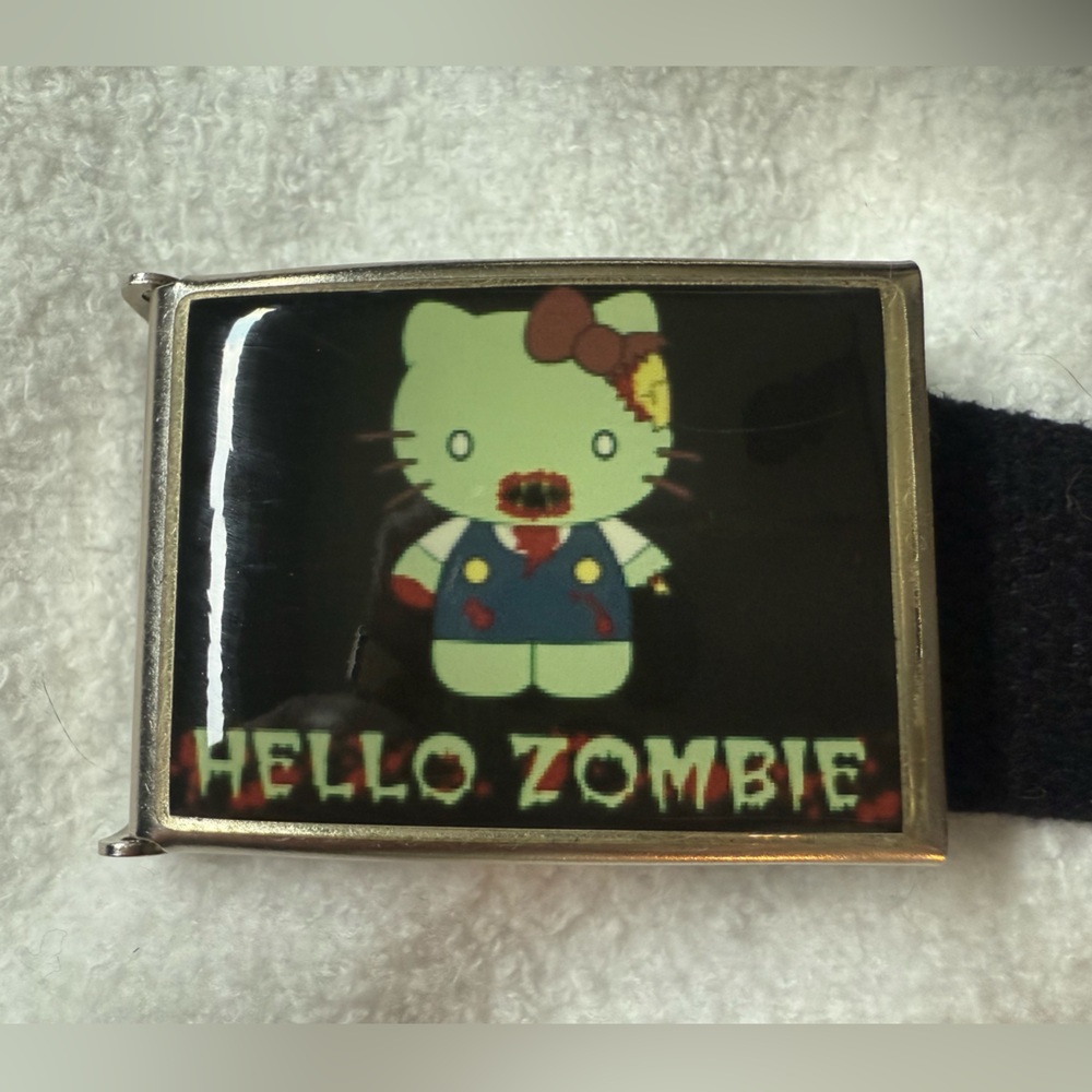 Hello Kitty Zombie Belt Buckle - Black